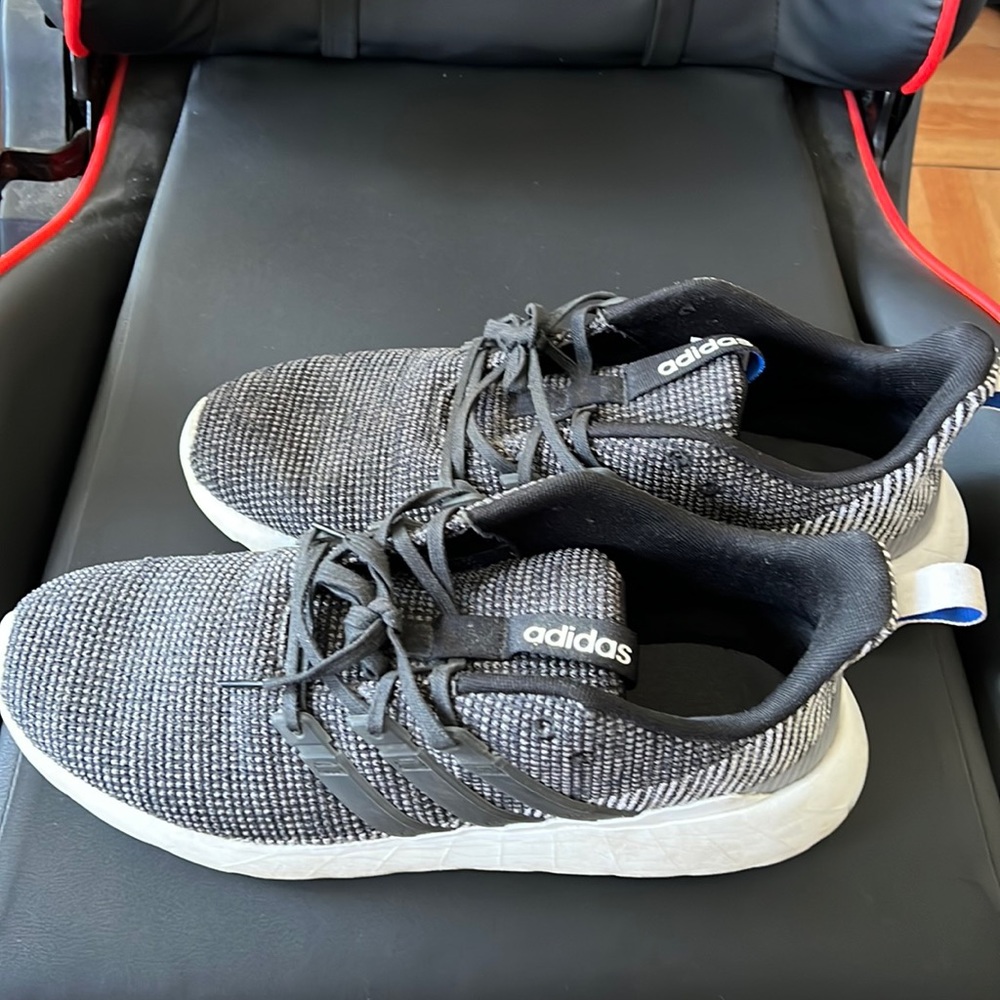 Adidas Mens Questar Flow Sneakers